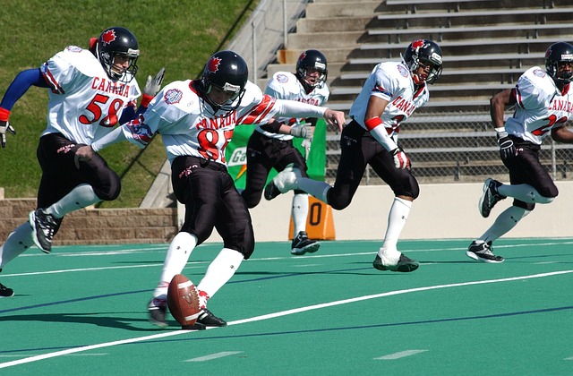 每体：阿根廷队在西班牙集训，球迷热情高涨只为一睹梅西风采