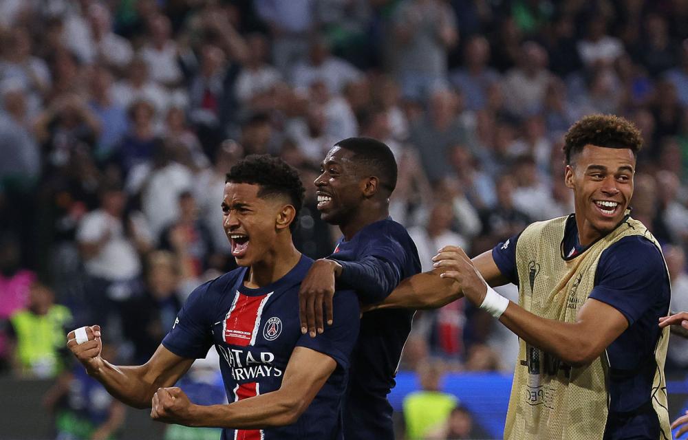 WTT总决赛：林诗栋4-0完胜梁靖崑，挺进男单八强