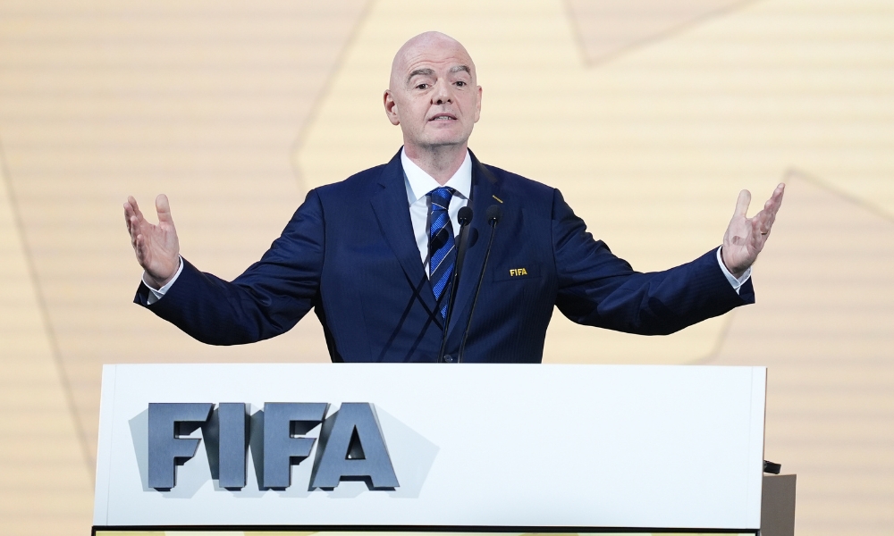 半场战报：葡萄牙体育2-0布鲁日，路易斯-苏亚雷斯传射