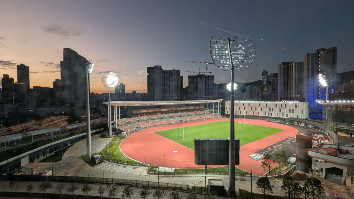 法媒：梅斯后卫夸奥不满未首发，坐在皮球上拒绝赛前热身